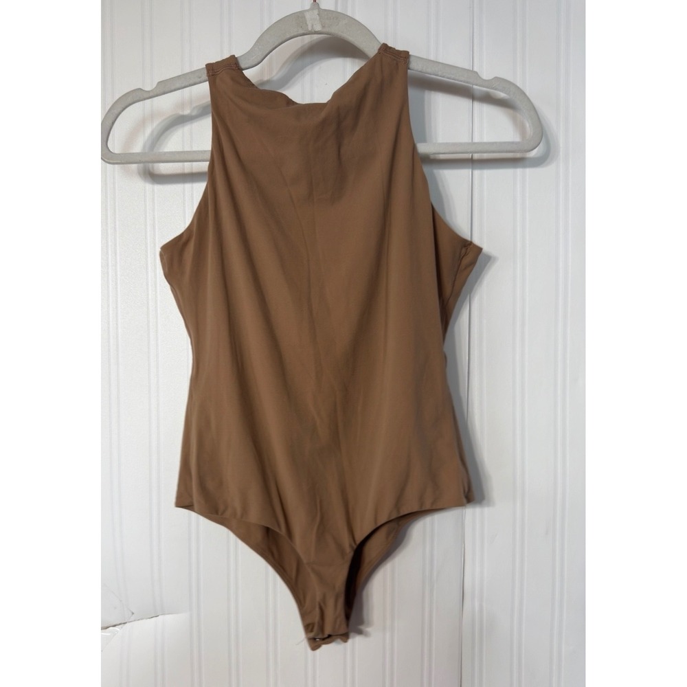 SKIMS Essential Crew Neck Thong‎ Bodysuit Tan Sleeveless Size L Large - Picture 5 of 6